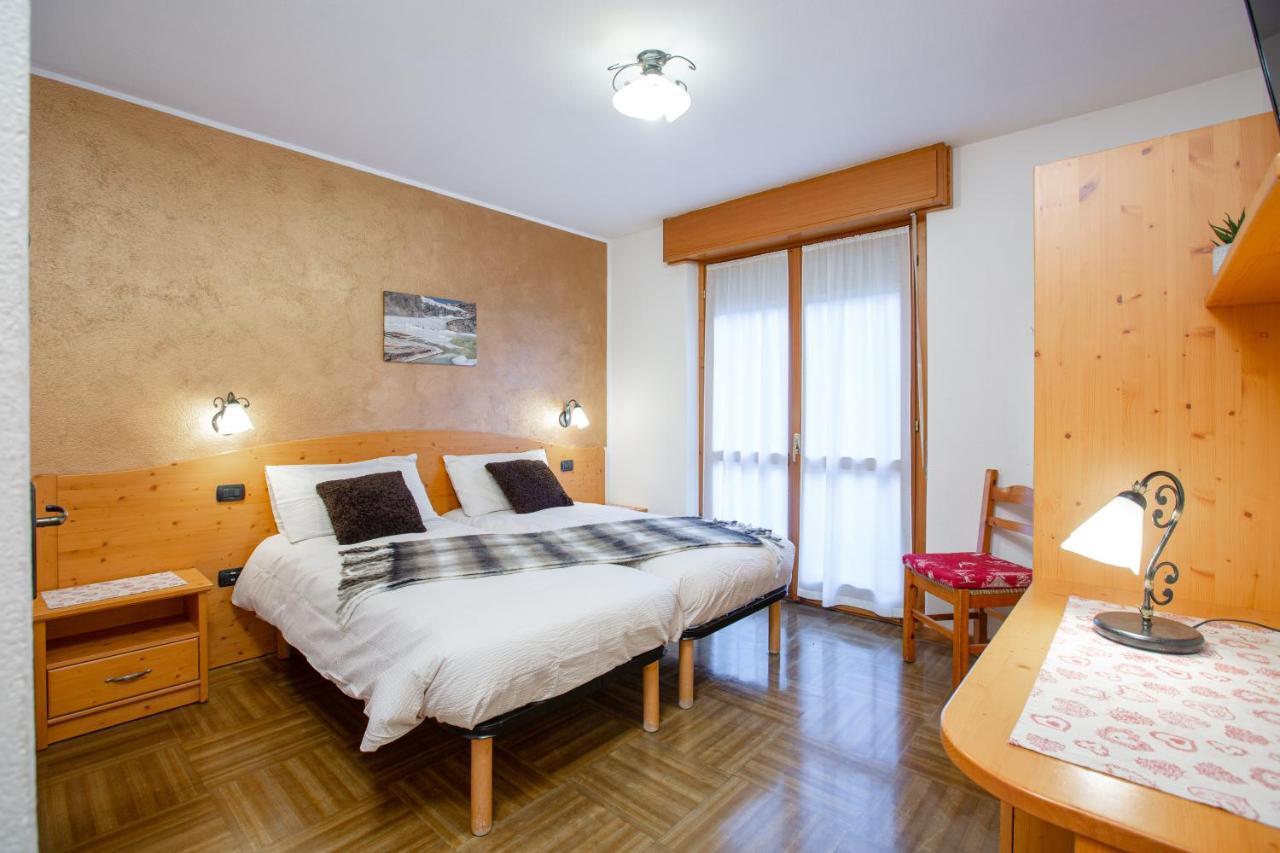Hotel Biancospino Lanzada ภายนอก รูปภาพ