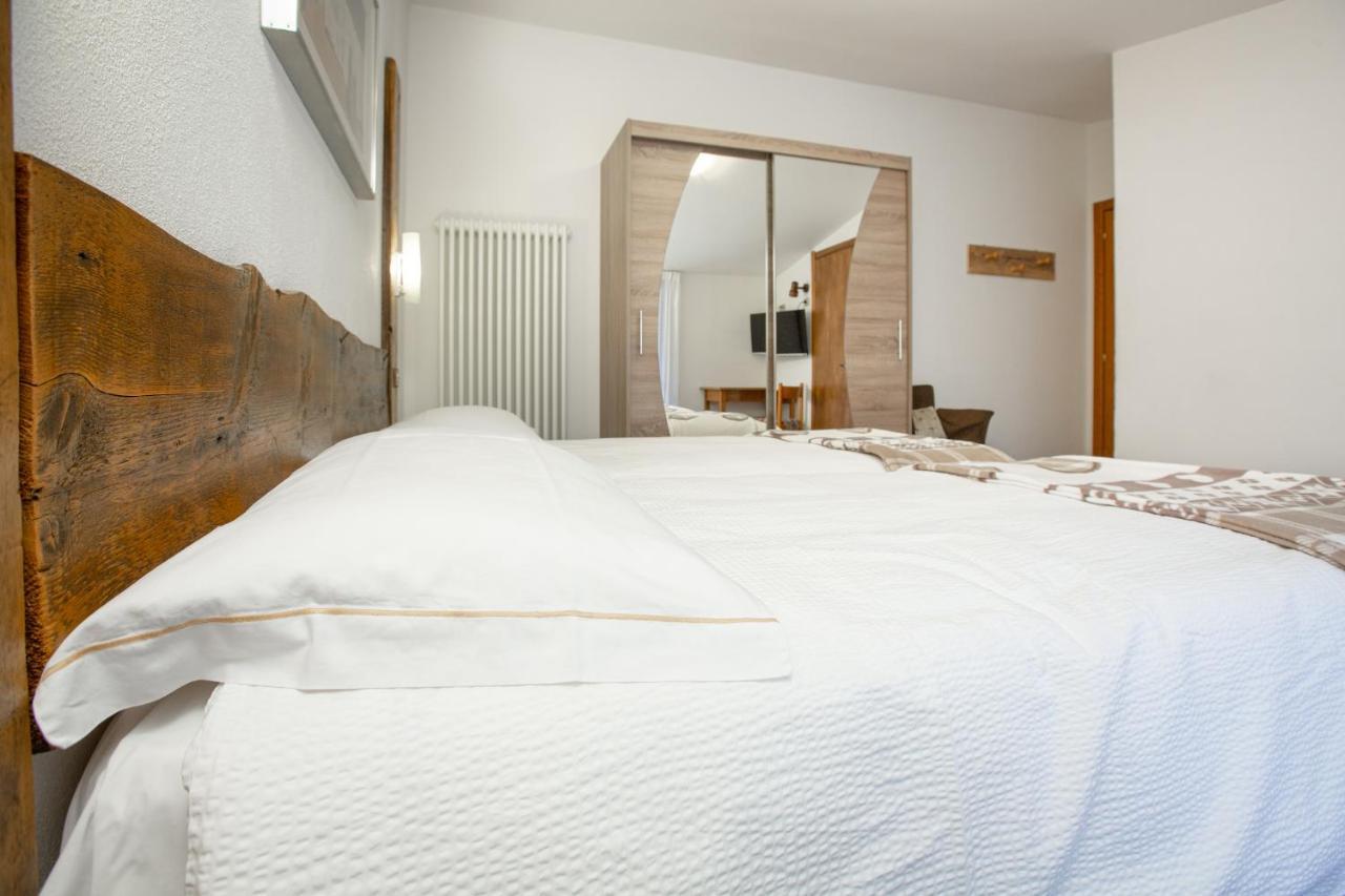 Hotel Biancospino Lanzada ภายนอก รูปภาพ