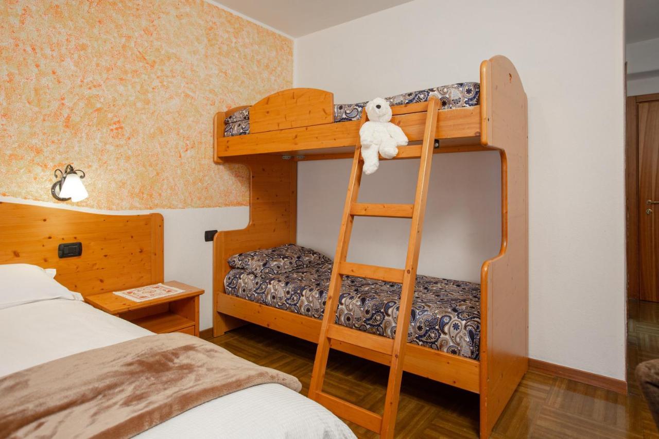 Hotel Biancospino Lanzada ภายนอก รูปภาพ