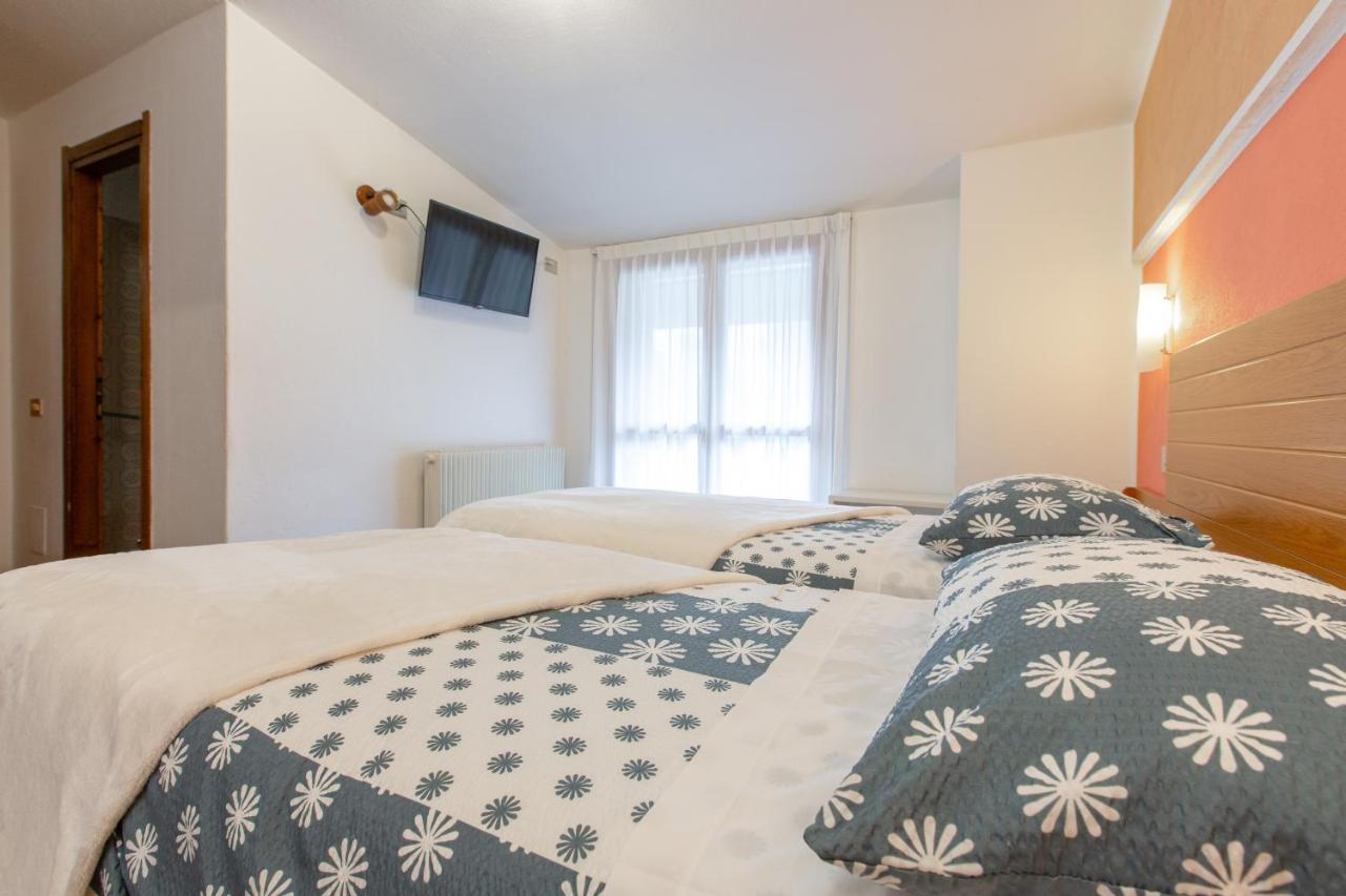 Hotel Biancospino Lanzada ภายนอก รูปภาพ