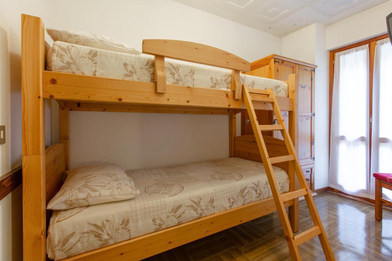 Hotel Biancospino Lanzada ภายนอก รูปภาพ