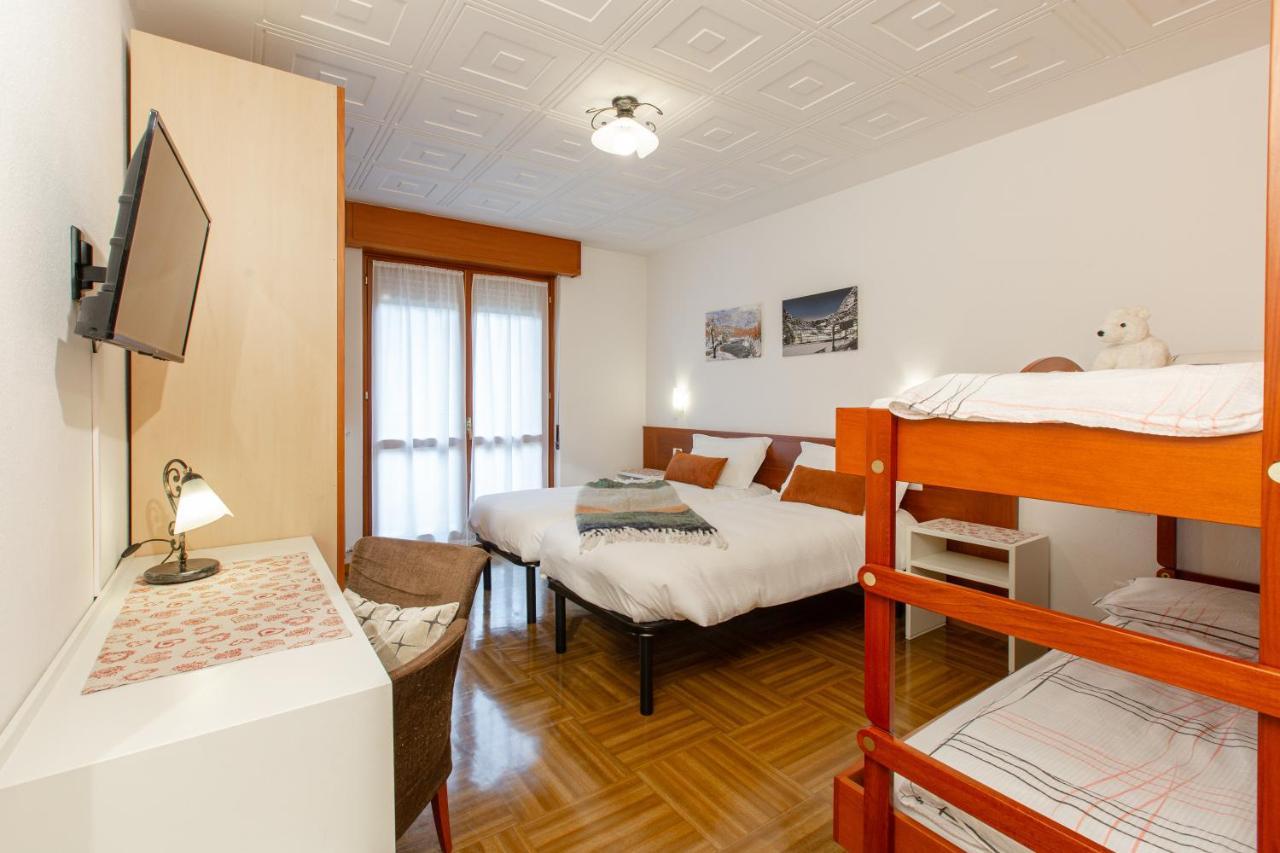 Hotel Biancospino Lanzada ภายนอก รูปภาพ