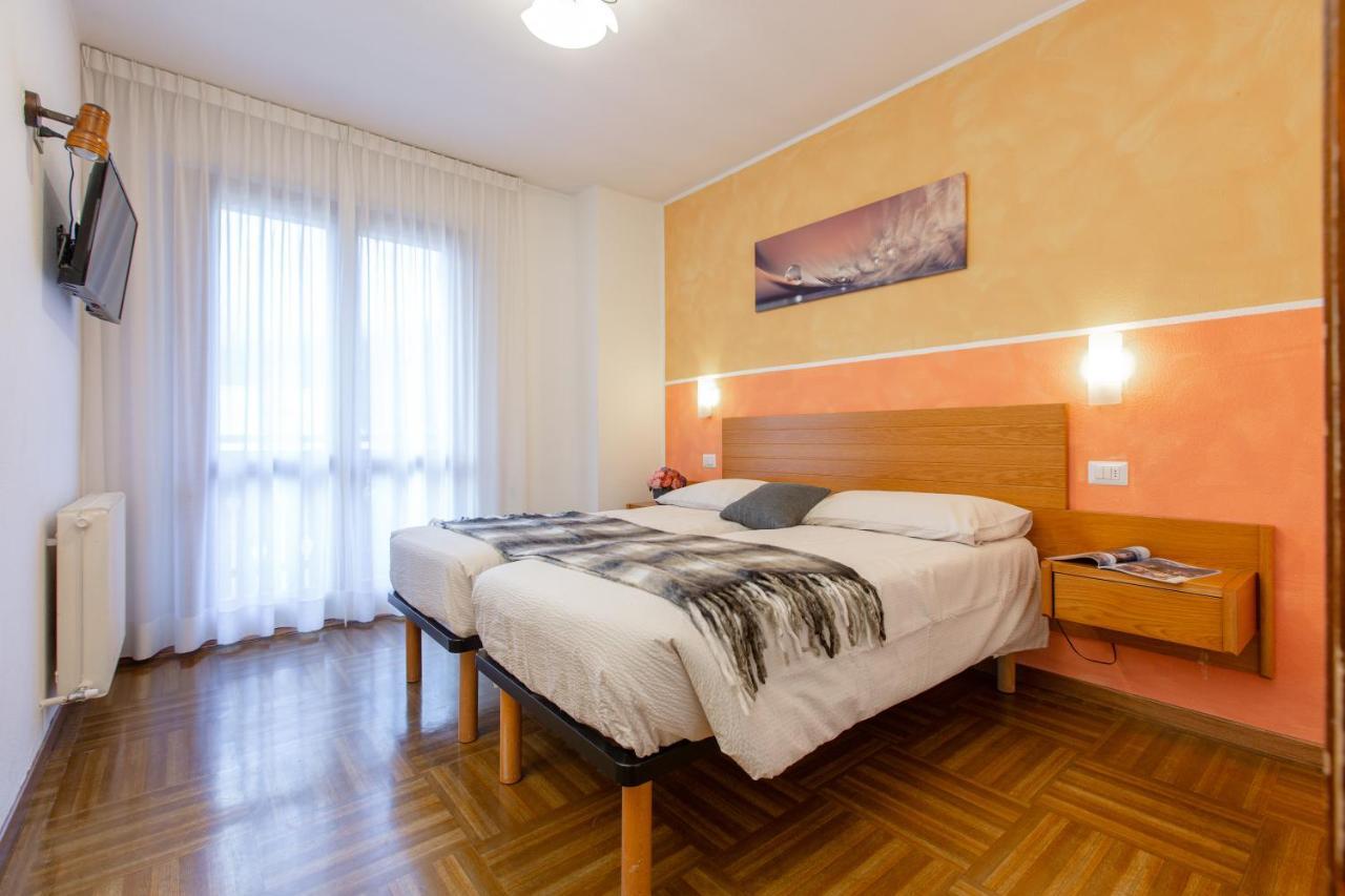 Hotel Biancospino Lanzada ภายนอก รูปภาพ
