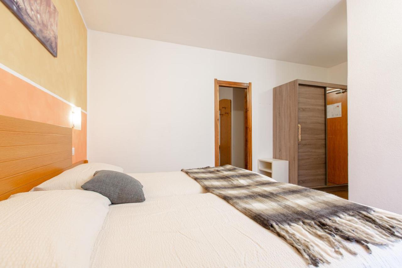 Hotel Biancospino Lanzada ภายนอก รูปภาพ