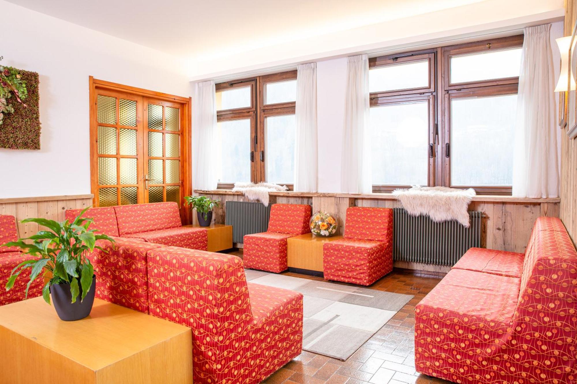 Hotel Biancospino Lanzada ภายนอก รูปภาพ